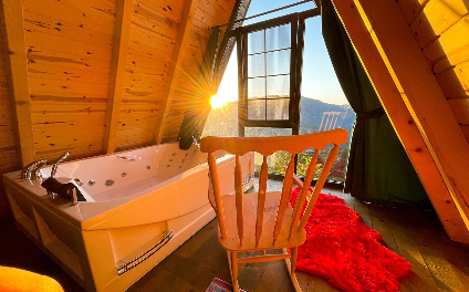 Rize Fırtına Vadisi Manzaralı Jakuzili Şömineli Bungalov | İlan No: 0064